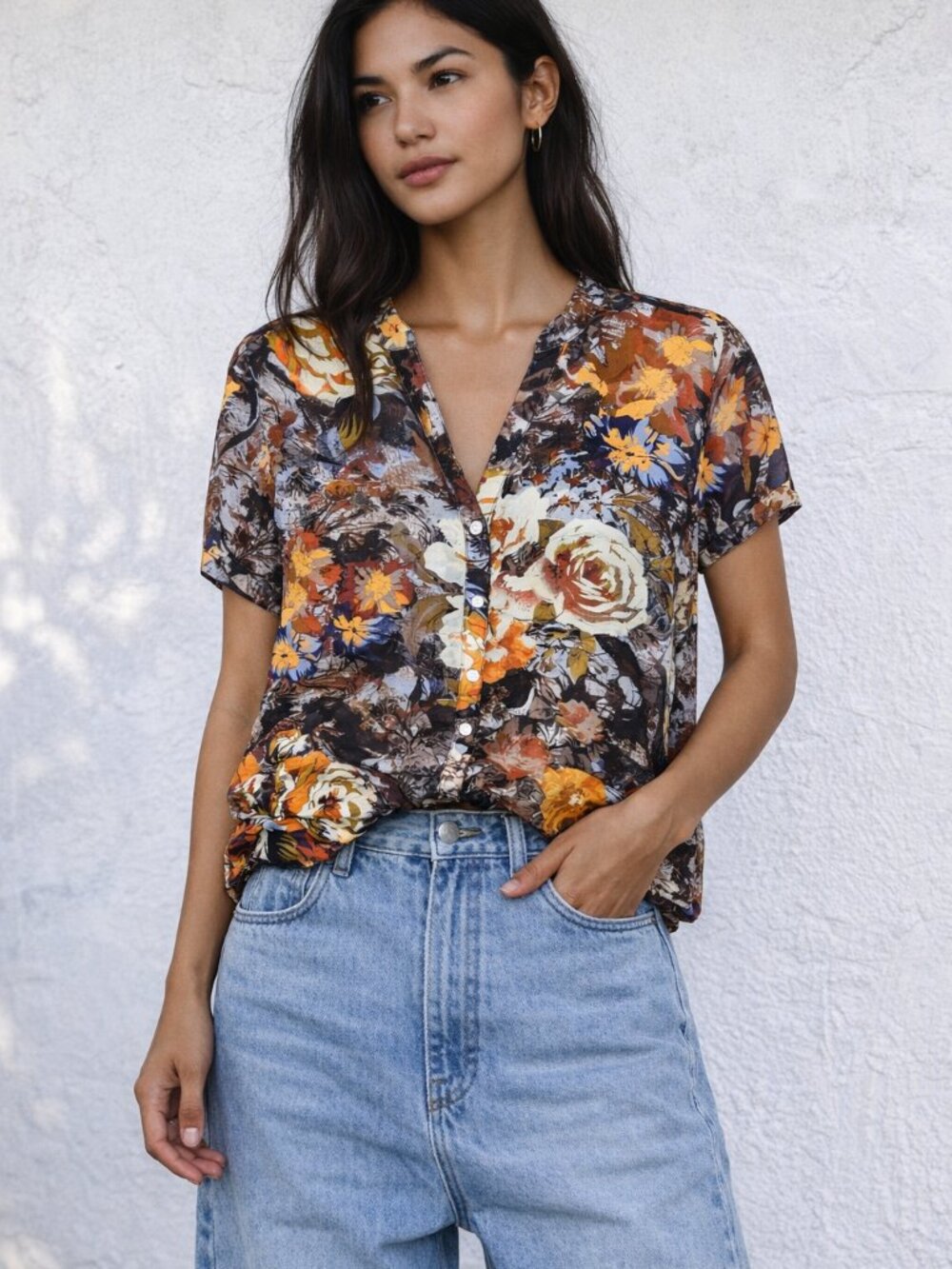Sheer blouse w. floral print featuring roses, autumn colours, lightweight